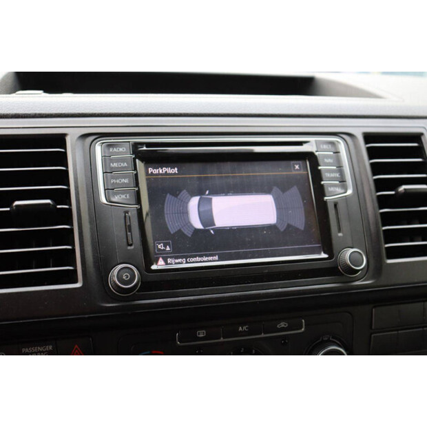 2016 Volkswagen Transporter-44071500