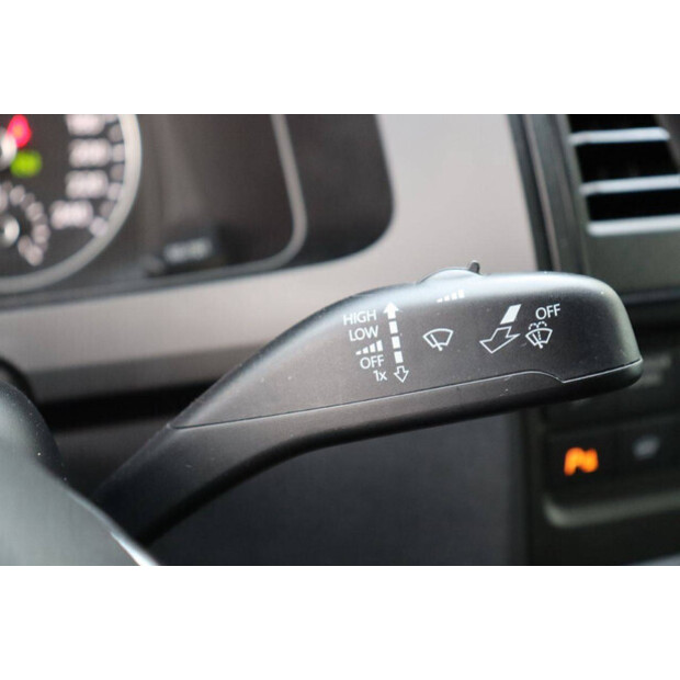 2016 Volkswagen Transporter-44071505