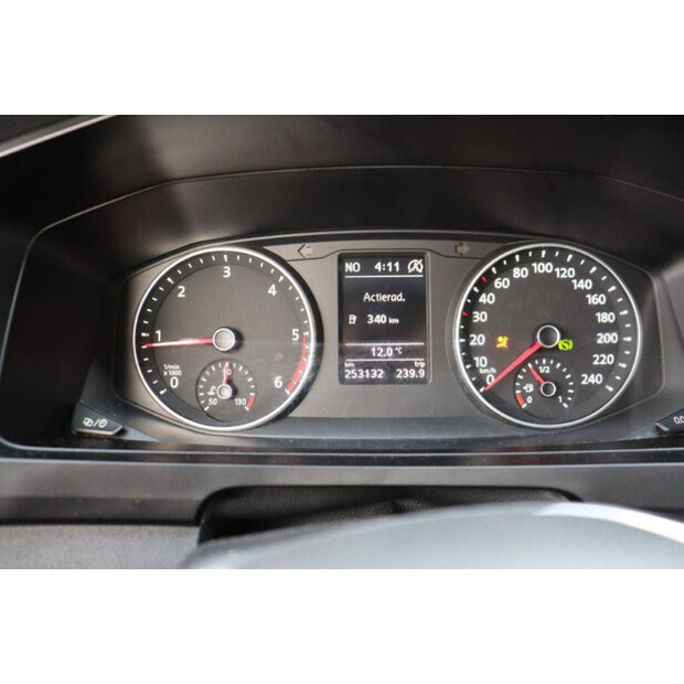 2016 Volkswagen Transporter-44071506