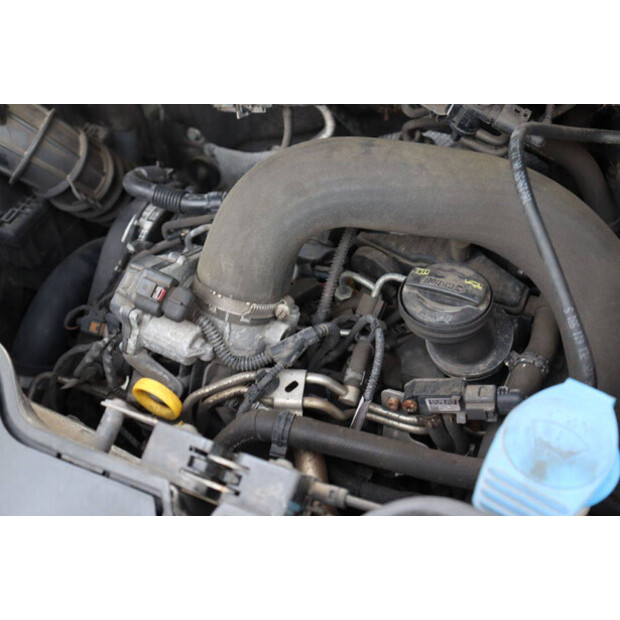 2016 Volkswagen Transporter-44071509