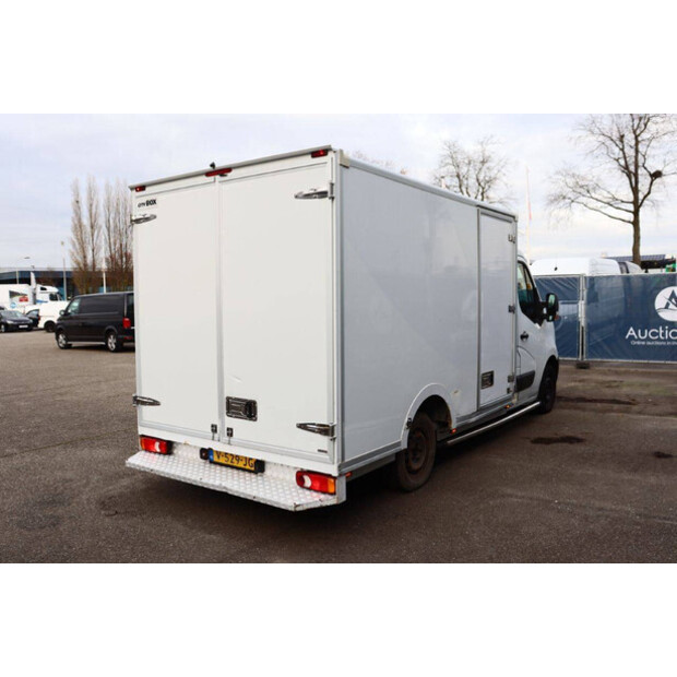 2017 نيسان NV400-44071518