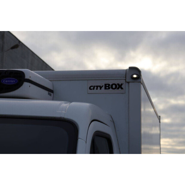 2017 نيسان NV400-44071526