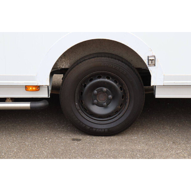 2017 نيسان NV400-44071530