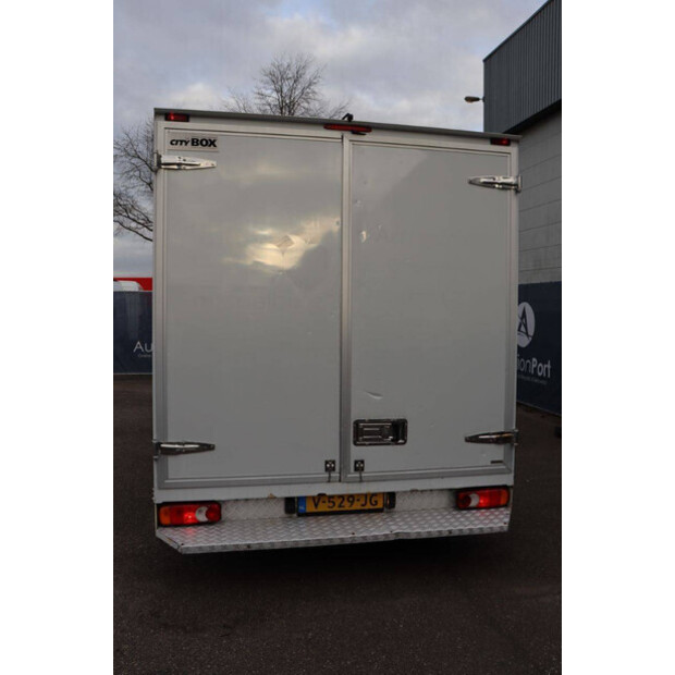 2017 نيسان NV400-44071532