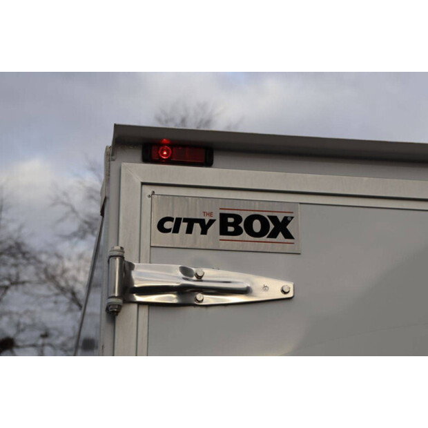 2017 نيسان NV400-44071534