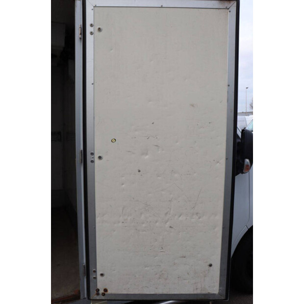 2017 نيسان NV400-44071539