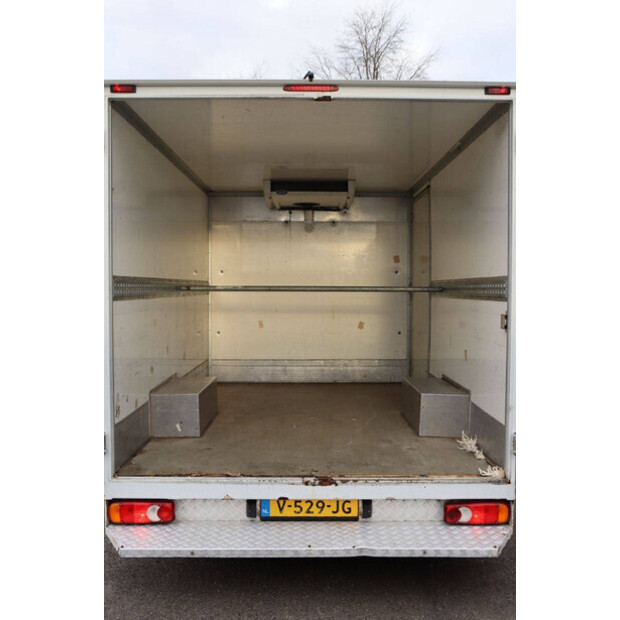 2017 نيسان NV400-44071543