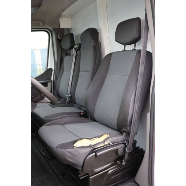 2017 نيسان NV400-44071554