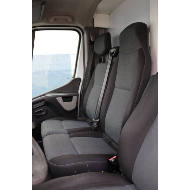 2017 نيسان NV400-44071555