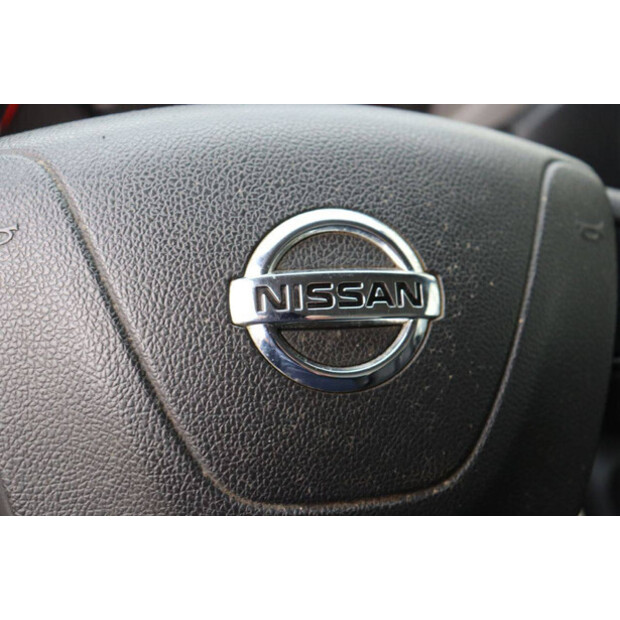 2017 نيسان NV400-44071567