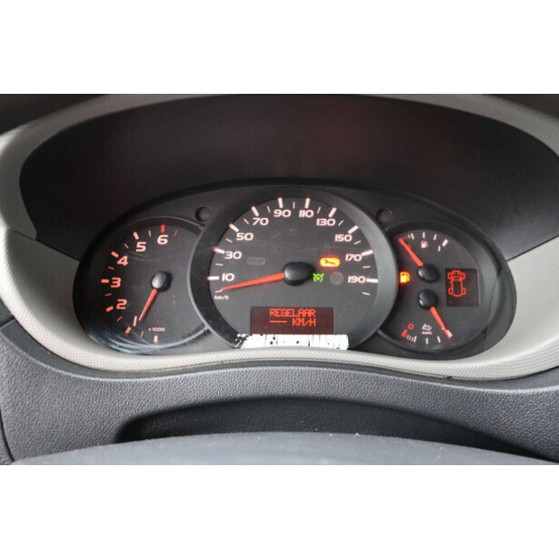 2017 نيسان NV400-44071570