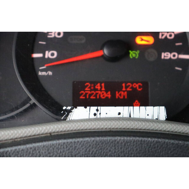 2017 نيسان NV400-44071571