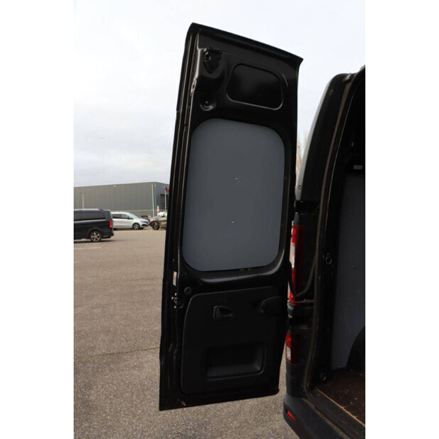 2016 Renault Trafic-44071744