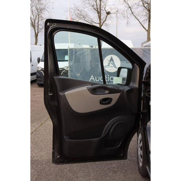 2016 Renault Trafic-44071746