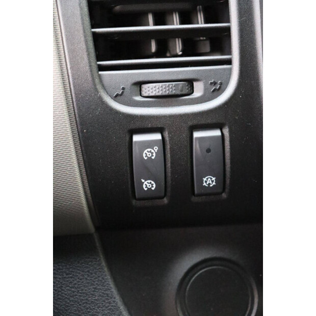 2016 Renault Trafic-44071758