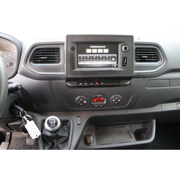 2021 Renault Master-44071808