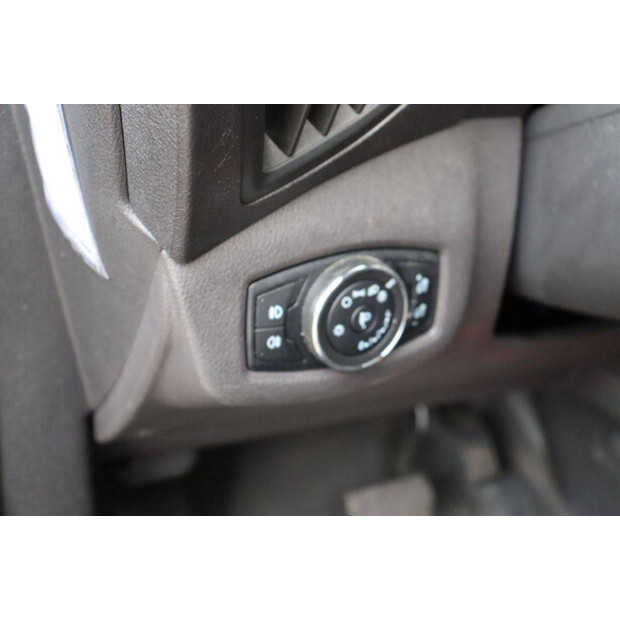 2018 فورد Transit Connect-44071874