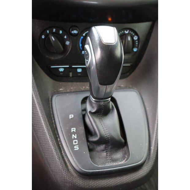 2018 فورد Transit Connect-44071876