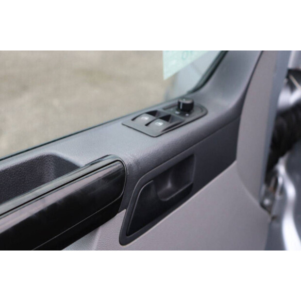 2012 Volkswagen Transporter T5-44072189