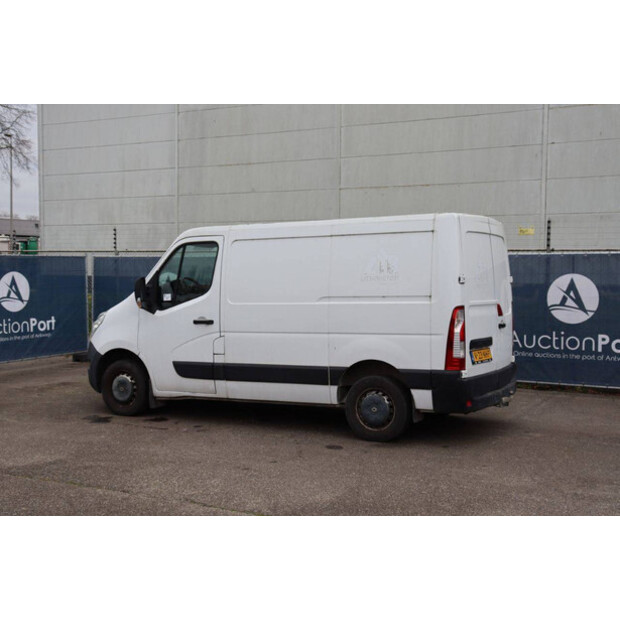 2018 رينو Master-44072845