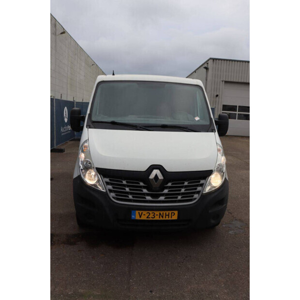 2018 رينو Master-44072849