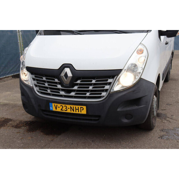 2018 رينو Master-44072851