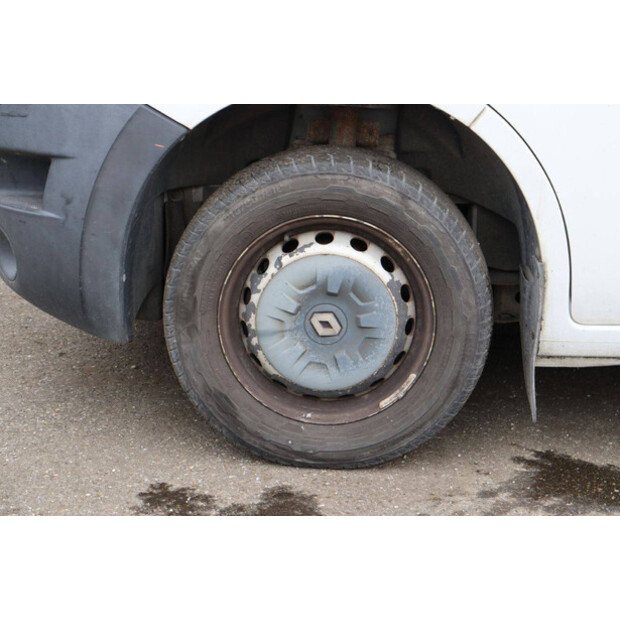 2018 رينو Master-44072855