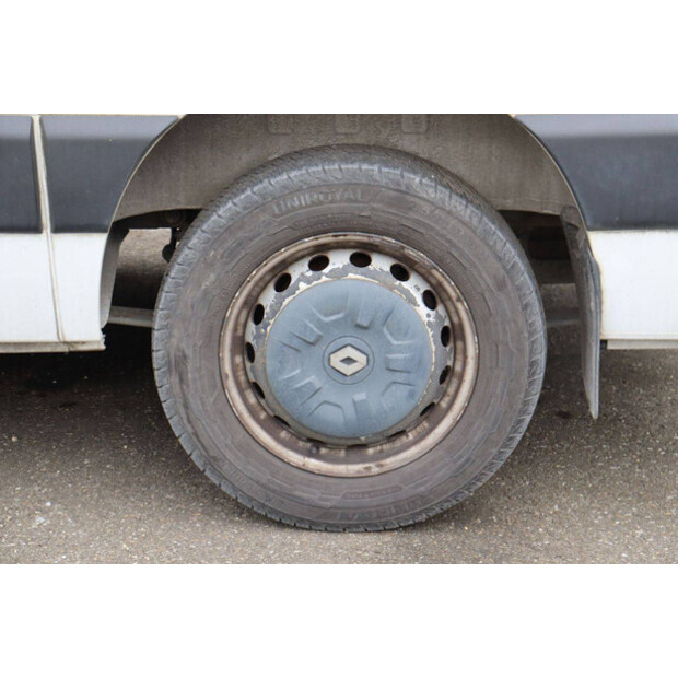 2018 رينو Master-44072856