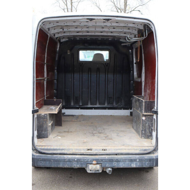 2018 رينو Master-44072865