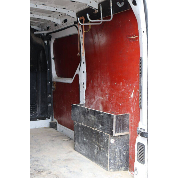 2018 رينو Master-44072867