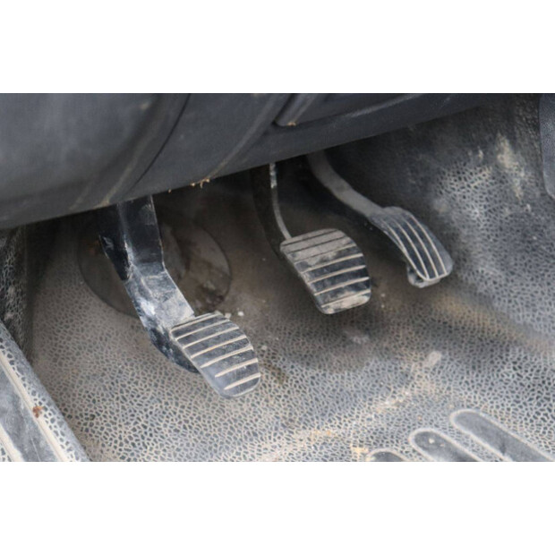 2018 رينو Master-44072880