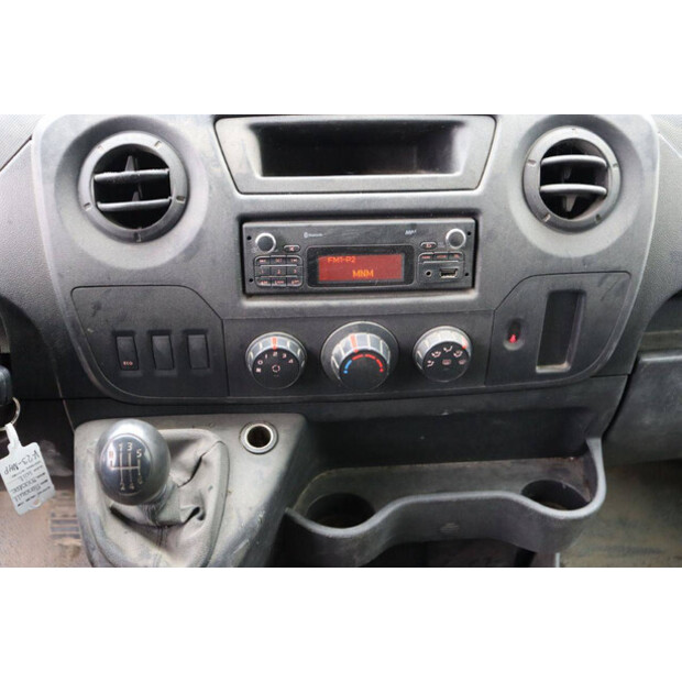 2018 رينو Master-44072881