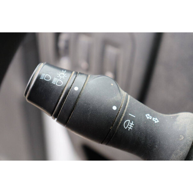 2018 رينو Master-44072887