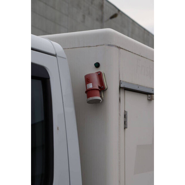 2016 Iveco 35S13-44073057