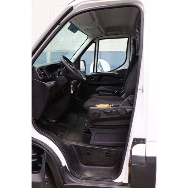 2016 Iveco 35S13-44073069