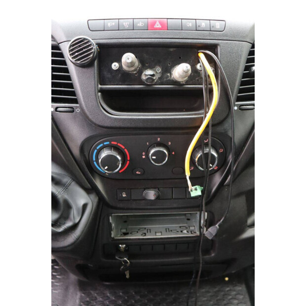 2016 Iveco 35S13-44073075