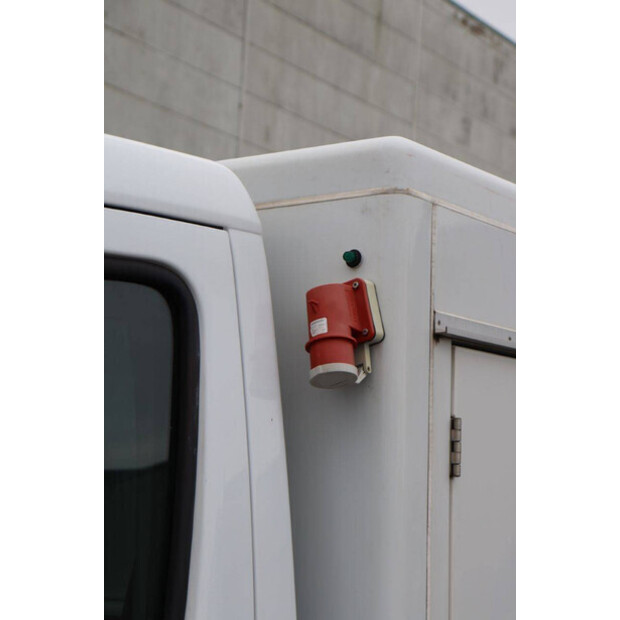 2016 Mercedes-Benz SPRINTER-44073146