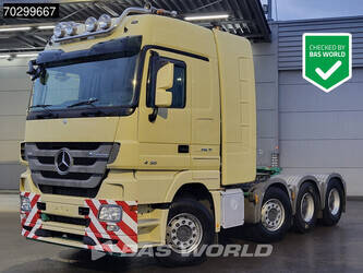 صورة ل رؤوس شاحنات 2012 مرسيدس بنز Actros 4155