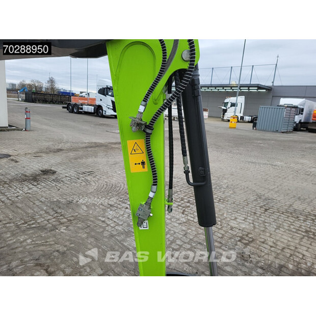 2025 زووم ليون ZE26GU-44073752