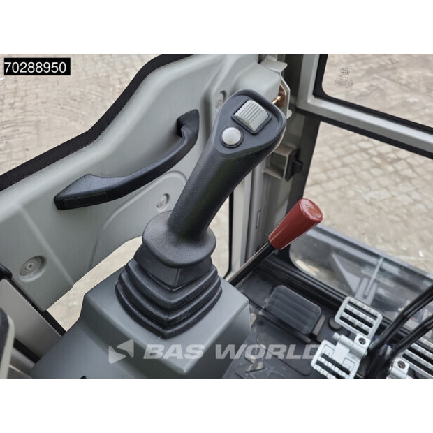 2025 زووم ليون ZE26GU-44073767