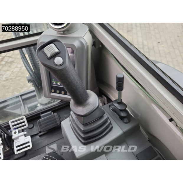 2025 زووم ليون ZE26GU-44073768