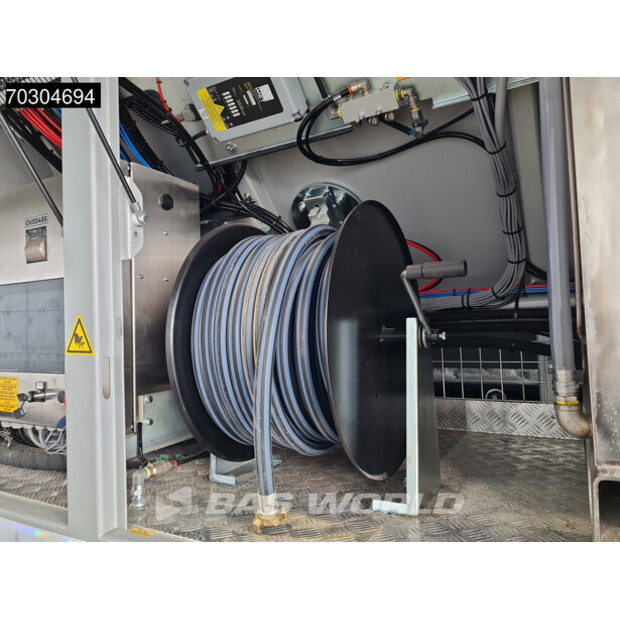 2024 فولفو FM 460-44073931