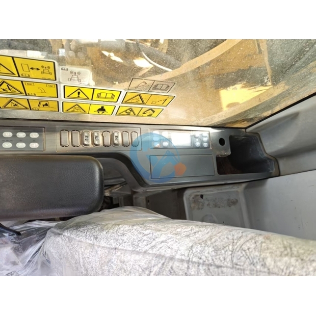 Caterpillar 390D-44080138