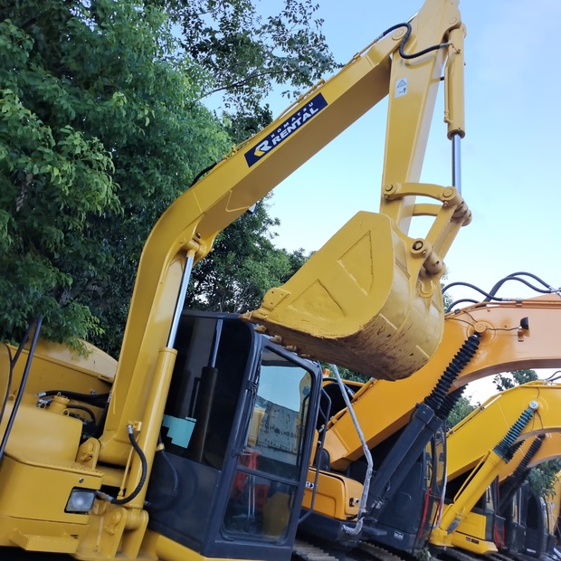 2023 Komatsu PC70-44086885