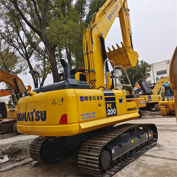 2023 Komatsu PC200-8-44087947