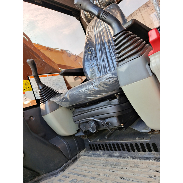 2023 Komatsu PC200-8-44087952