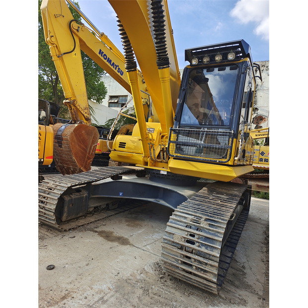 2023 Komatsu PC200-8-44087953