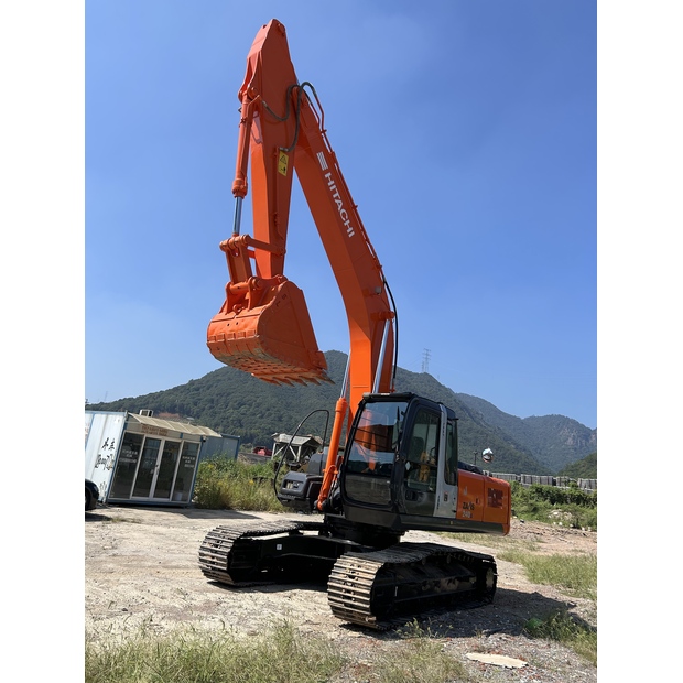 2024 هيتاشى ZX240-44087981