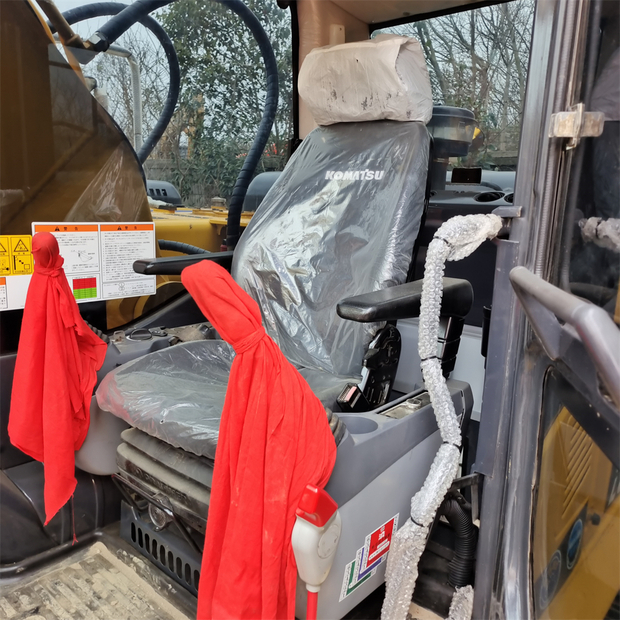 2023 Komatsu PC210-8-44087992