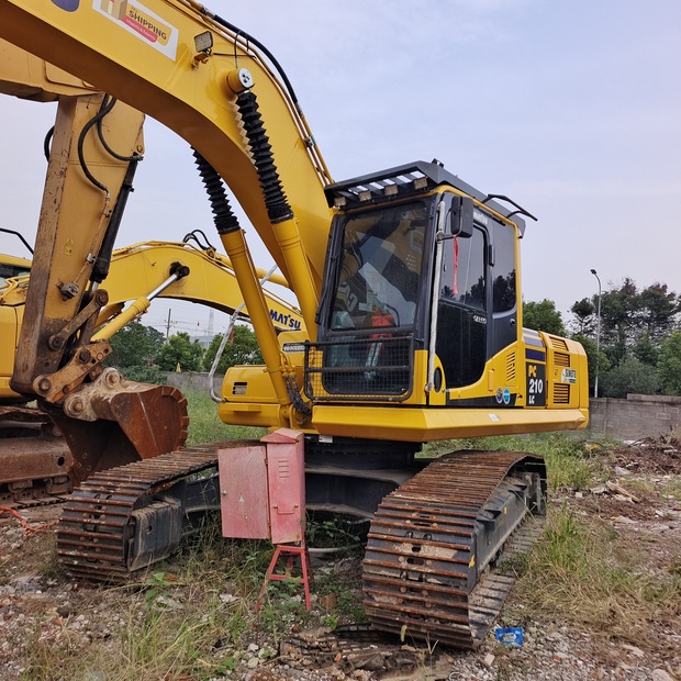2022 Komatsu PC210-8-44087998